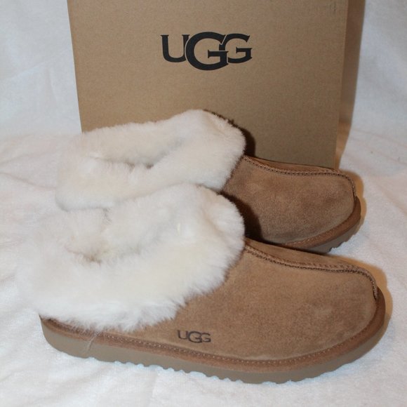 NIB UGG WOMEN'S 6‎ YOUTH 4 SUEDE SHEARLING SLIP ON SLIPPERS - Picture 1 of 8